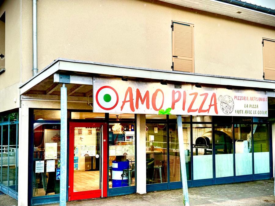 Façade d'AMO Pizza, 152 Chemin Neuf à Buellas