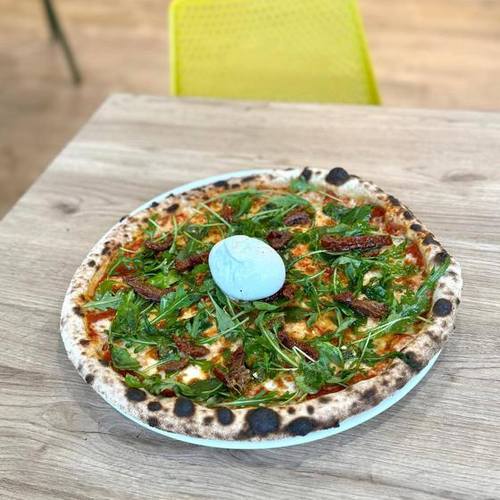 Pizza Burrata — AMO Pizza Buellas